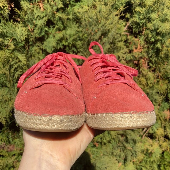 TOMS Lena Hibiscus Suede 7 Sneaker Shoe Women’s Size 8 - Picture 2 of 11